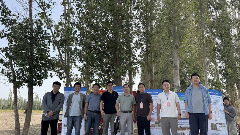 Our Team Tests Multi-Machine Coordination for Chili Harvesting in Xinjiang